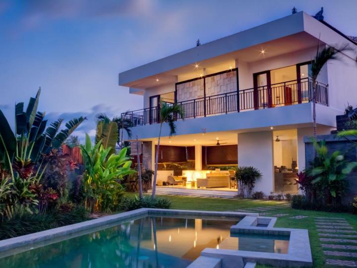 Comprehensive Villa Management for Luxurious Living on the Côte d'Azur